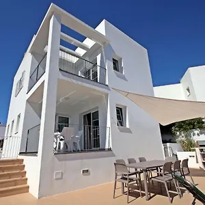 Bella, 350m Zum Cala Galdana (Menorca)